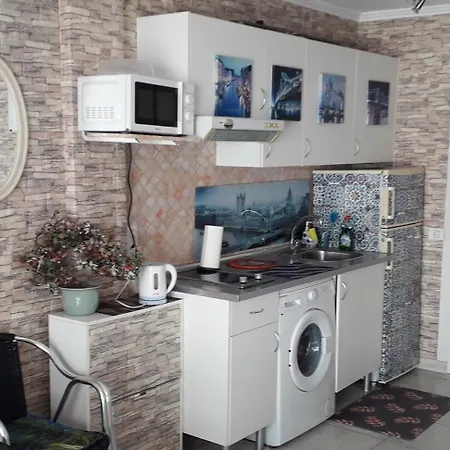 Floritas Apartment *