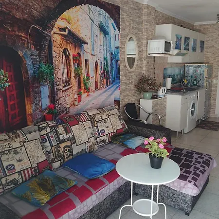 Floritas Apartment *